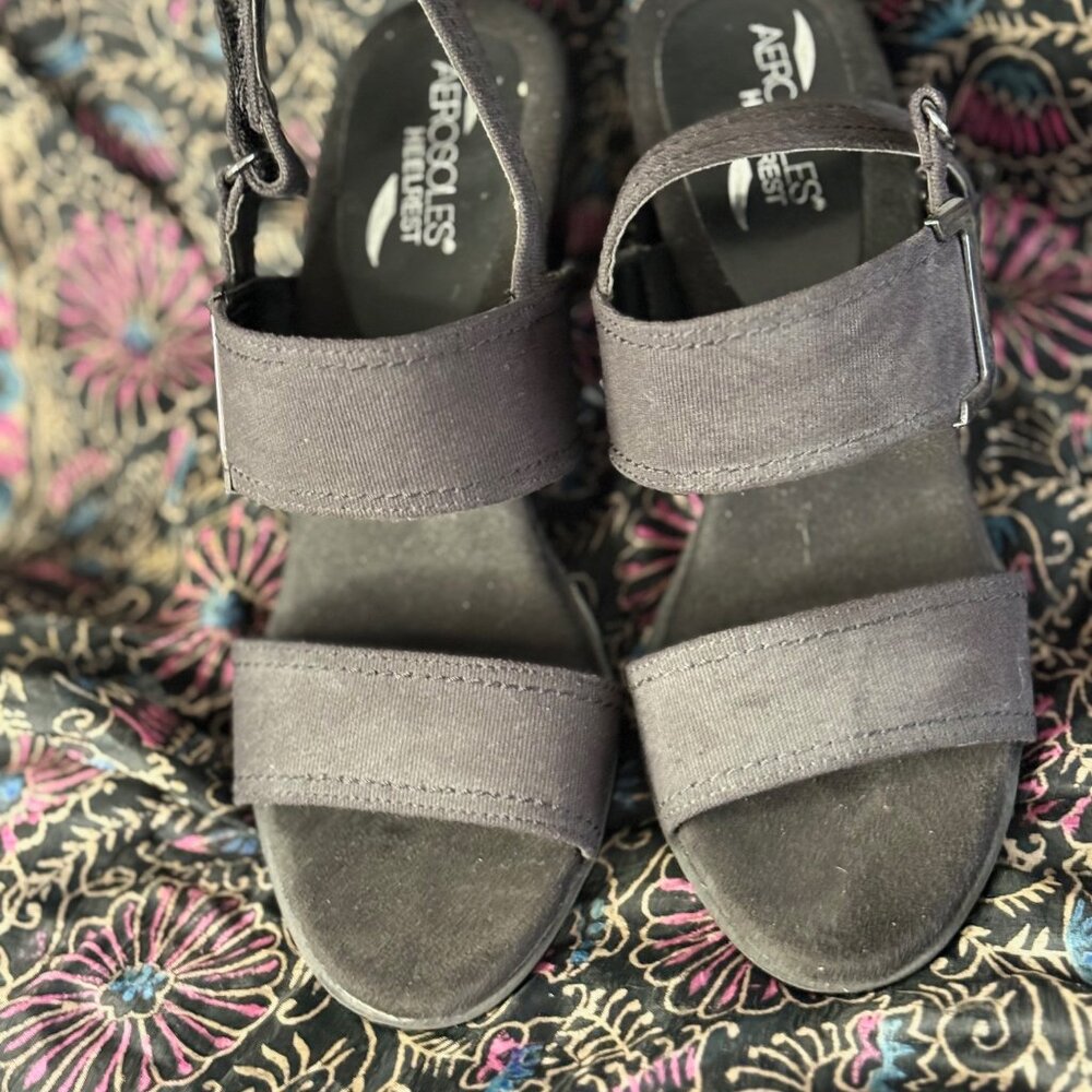 AEROSOLES "Heelrest" Black Sandals Size 9 (Like new)